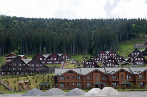 HOUSES FOR TOURISTS IN BUKOVEL