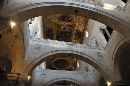 Interior of Basilica St. Nicholas in Bari 