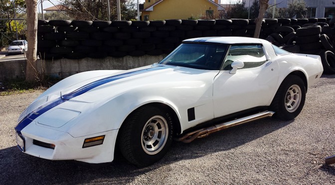 WHITE CORVETTE
