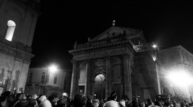 Devotees for the tribute to the Virgin Mary