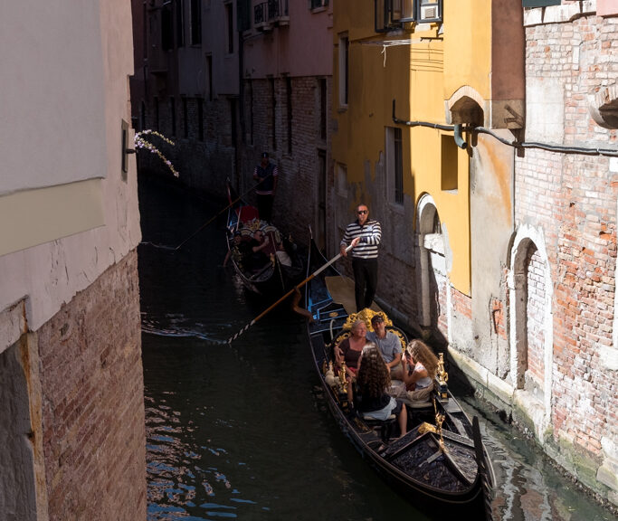 Gondola vs. The Modern Family