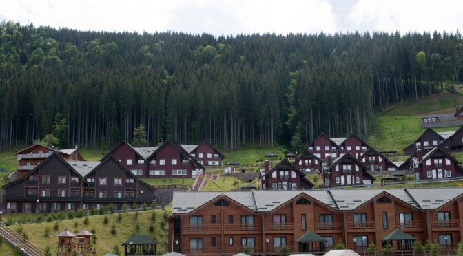 HOUSES FOR TOURISTS IN BUKOVEL
