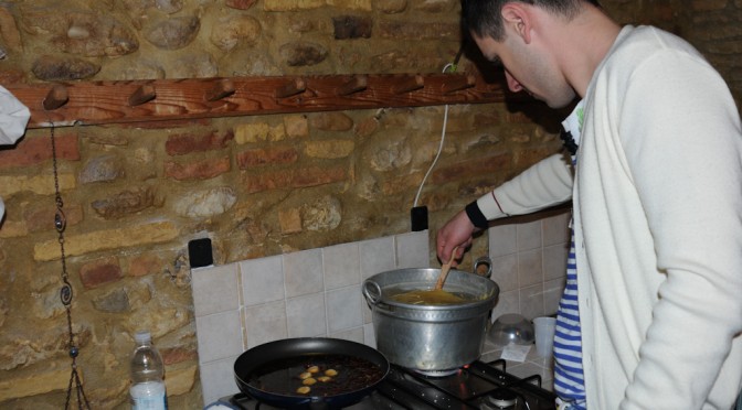 NICOLA CEROLI WHILE COOKING SPAGHETTI AGLIO AND OLIO