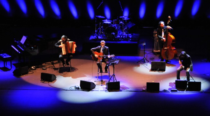 Daniele Silvestri at the Petruzzelli Theatre