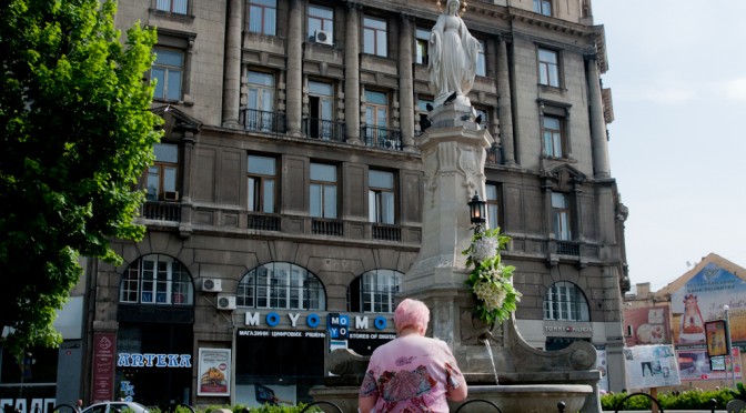 DEVOTION TO THE VIRGIN MARY OF THE LADY IN PINK IN LVIV