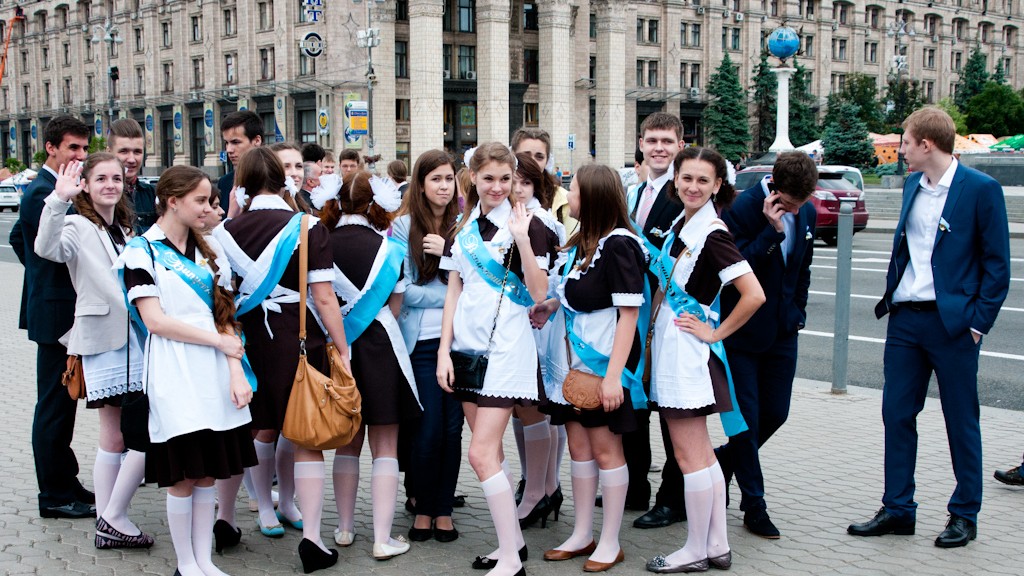 BOYS AND GIRLS ON THE LAST DAY OF SCHOOL IN KIEV