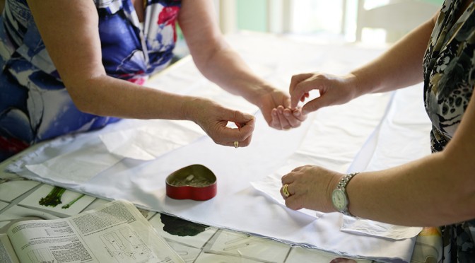 MAKING WOMEN'S CLOTHES