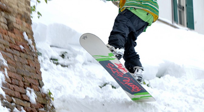 Snowboarder