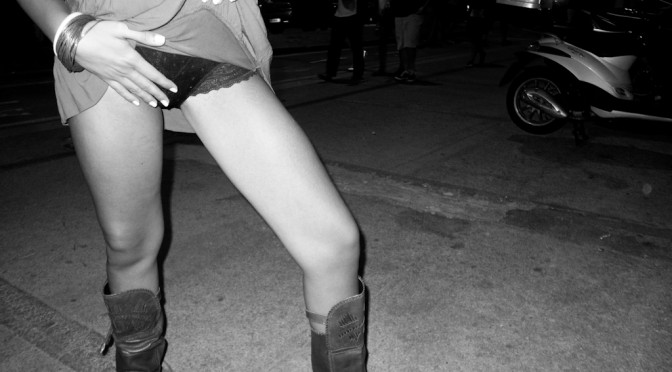 PAIR OF LEGS IN PESCARA LAST NIGHT