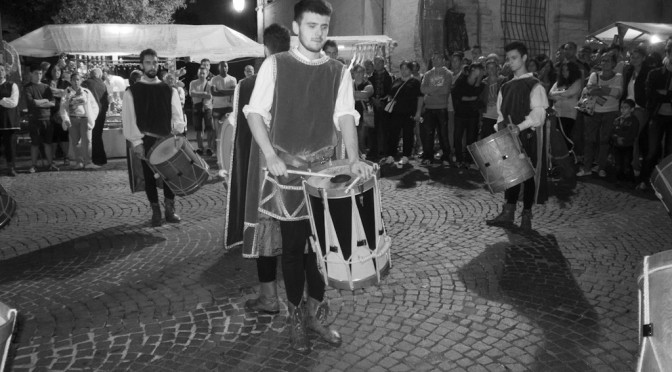NICOLA CEROLI PERFORMING DURING THE MEDIEVAL WEEK