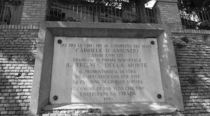 PLAQUE IN MEMORY OF D'ANNUNZIO IN SAN VITO CHIETINO