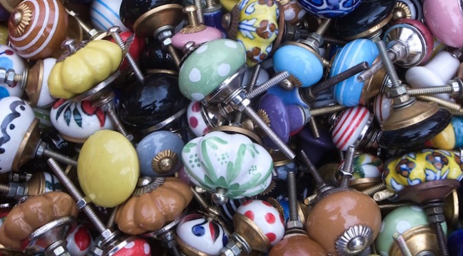 CABINET KNOBS IN MAUERPARK