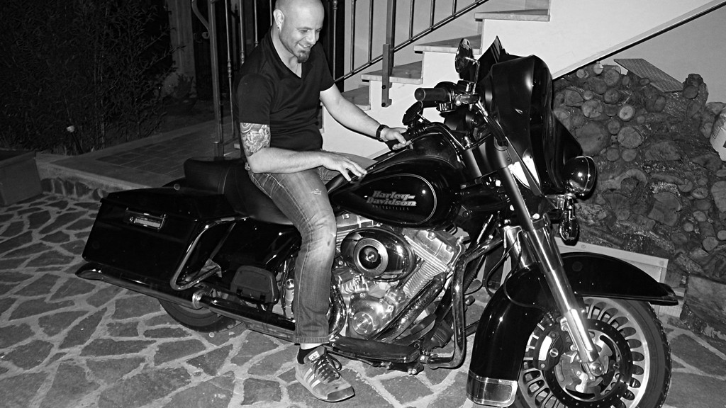 Stromberg with Marco Biondi's bike last night