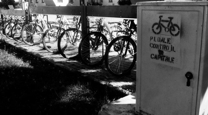 PEDALE CONTRO IL CAPITALE