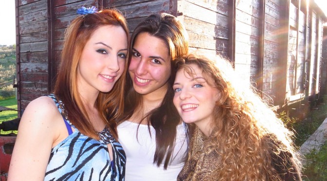 Emanuela Brighella, Marta Angelucci and Ilenia Di Rado smiling