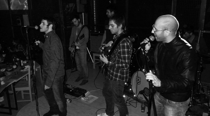 Americo sings at the Radio Supernova live last night